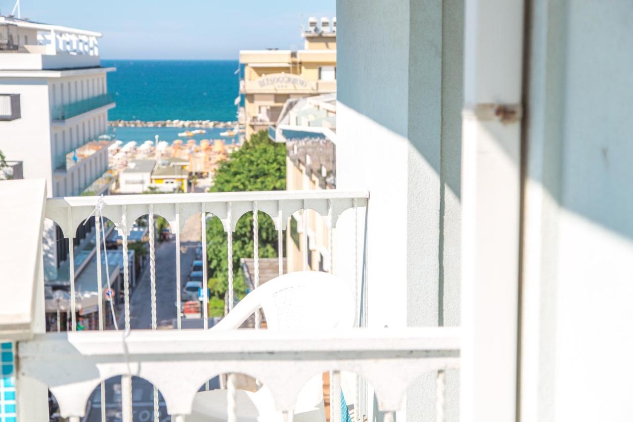 Hotel Elite Cattolica Exterior foto