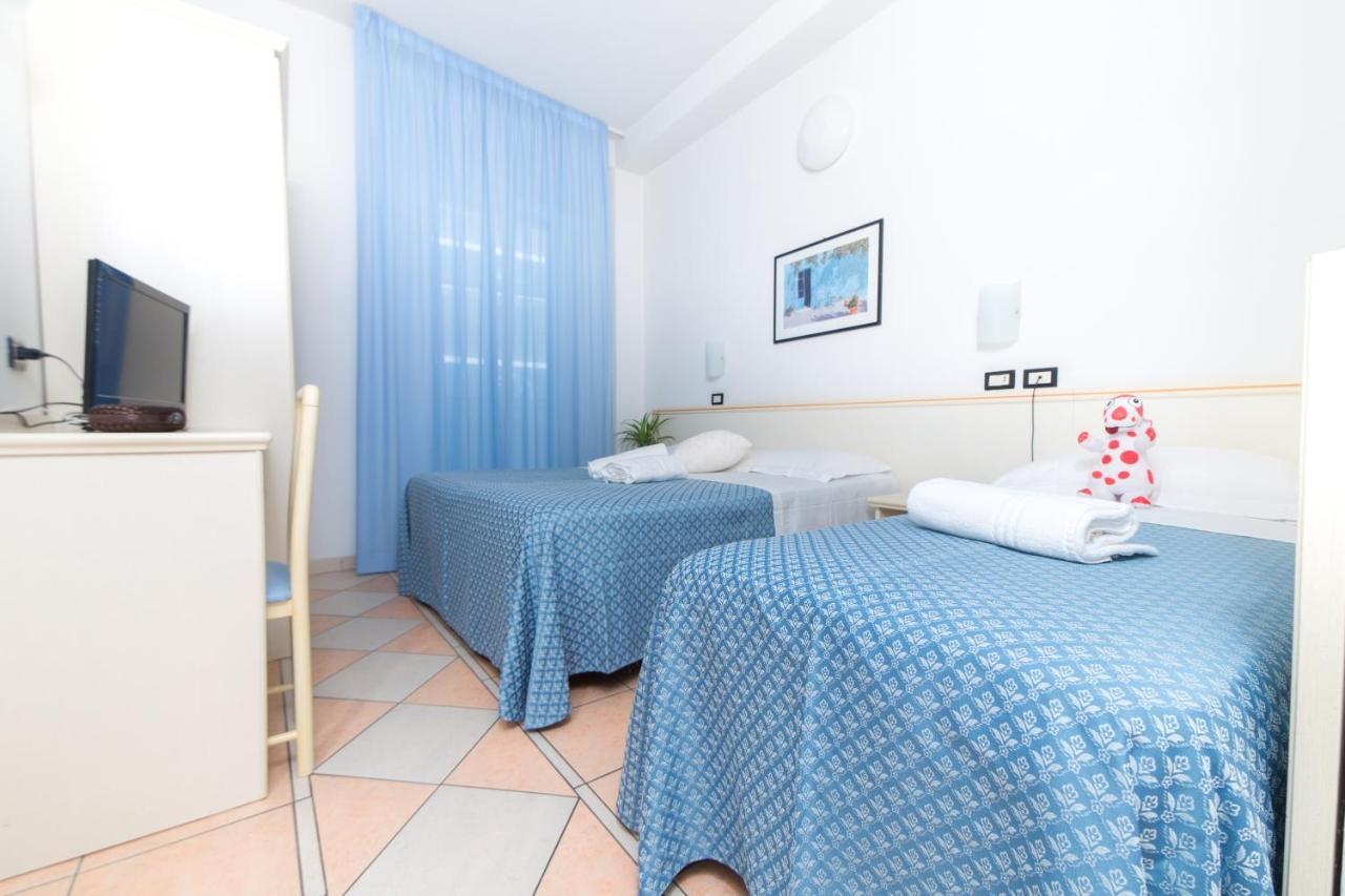 Hotel Elite Cattolica Exterior foto