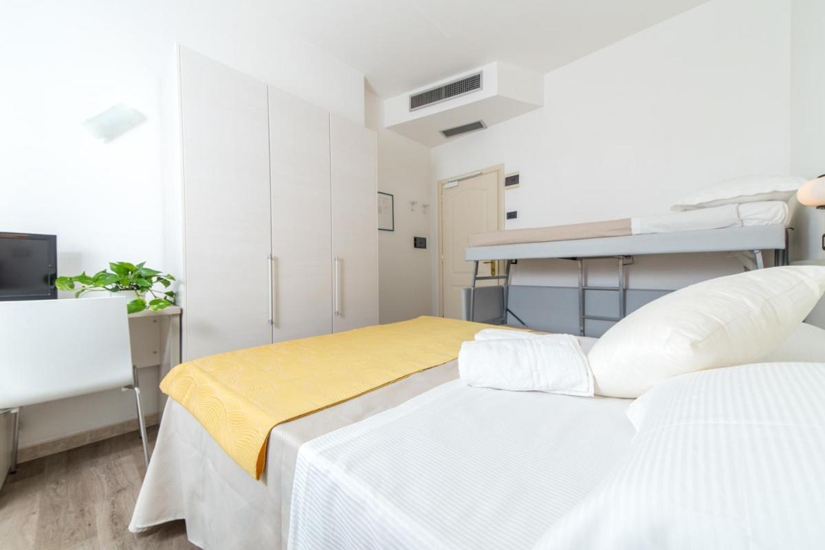 Hotel Elite Cattolica Exterior foto