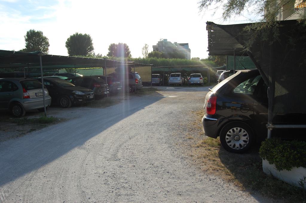 Hotel Elite Cattolica Exterior foto
