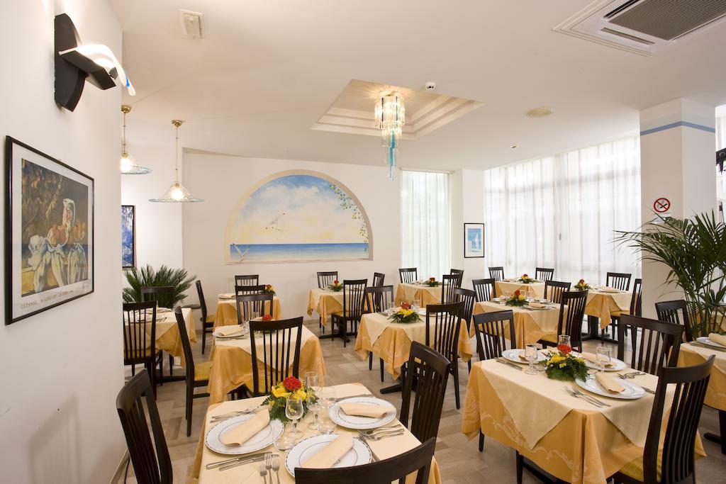 Hotel Elite Cattolica Exterior foto