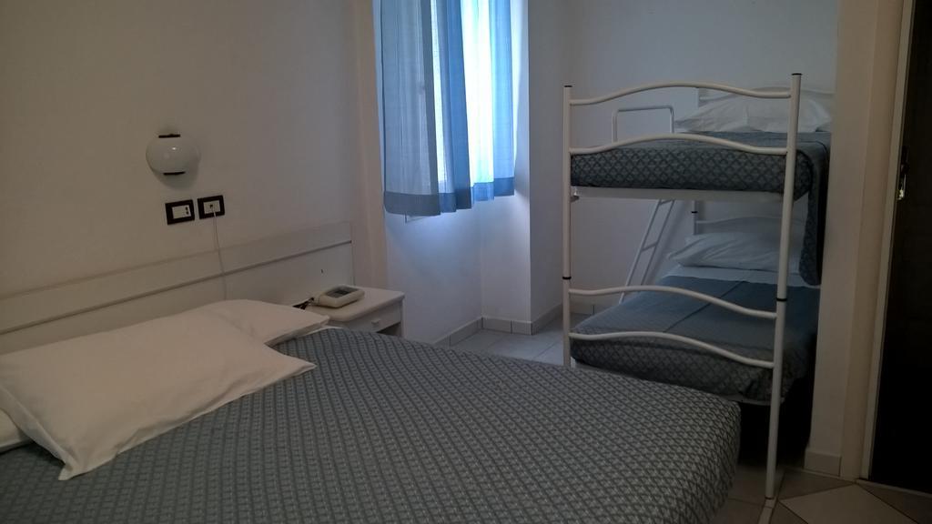 Hotel Elite Cattolica Zimmer foto